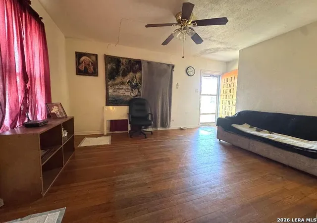 Photo 3 of Sale Pending at 722 John Adams, San Antonio, TX 78228 | MLS# 1949465 | Listing updated on 2026-04-10
