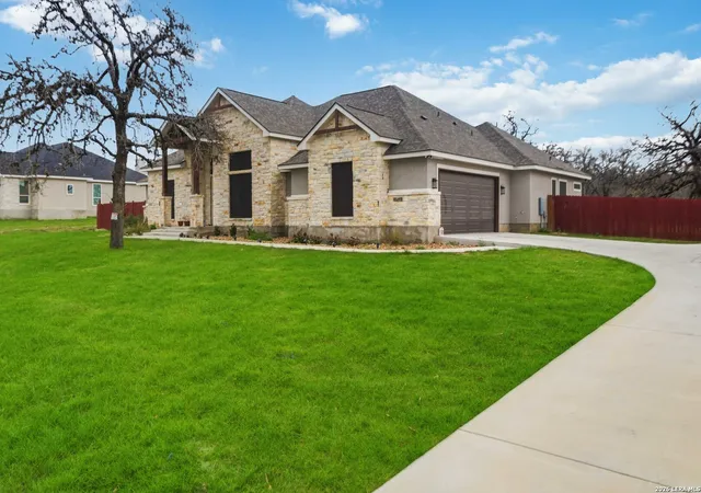 2nd image of 104 Hondo, La Vernia, TX 78121 | MLS# 1949485