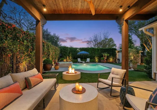 1st image of 122 W Edgewood, Alamo Heights, TX 78209 | MLS# 1949488