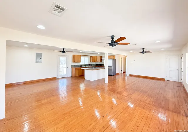 4th image of 3962 State Hwy 173 S, Devine, TX 78016 | MLS# 1949489