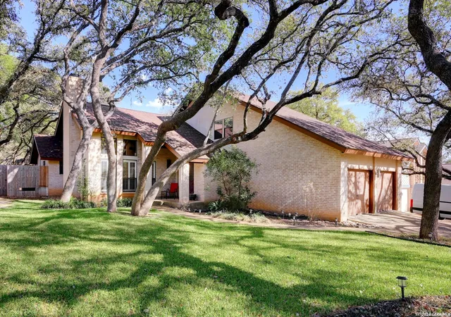 Photo 3 of Sale Pending at 17006 Wood Moss, San Antonio, TX 78248 | MLS# 1949491 | Listing updated on 2026-05-02