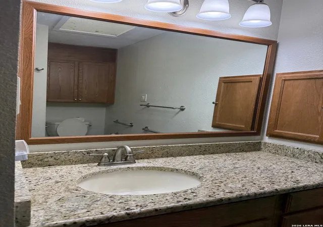 Photo 13 of Sale Pending at 105 Ridge Trl, Hollywood Park, TX 78232 | MLS# 1949512 | Listing updated on 2026-04-22