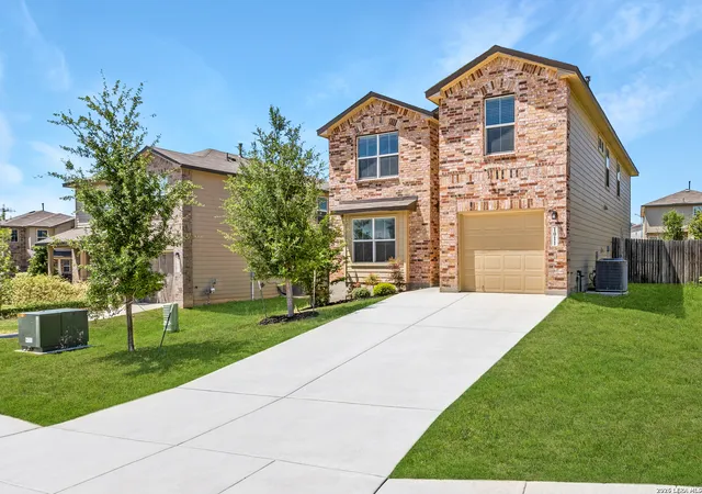 Photo 3 of Single family home for sale at 1011 Pacific Monarch, San Antonio, TX 78253 | MLS# 1949538 | Listing updated on 2026-10-29