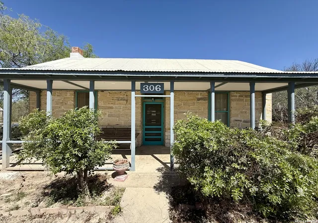 Photo 1 of Single family home for sale at 306 E El Paso, Brackettville, TX 78832 | MLS# 1949539 | Listing updated on 2026-04-11