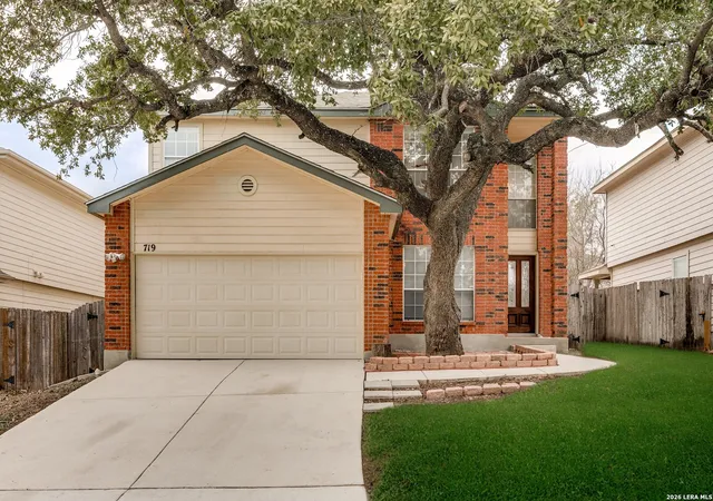 Photo 1 of Sale Pending at 719 Leopard, San Antonio, TX 78251 | MLS# 1949540 | Listing updated on 2026-04-01