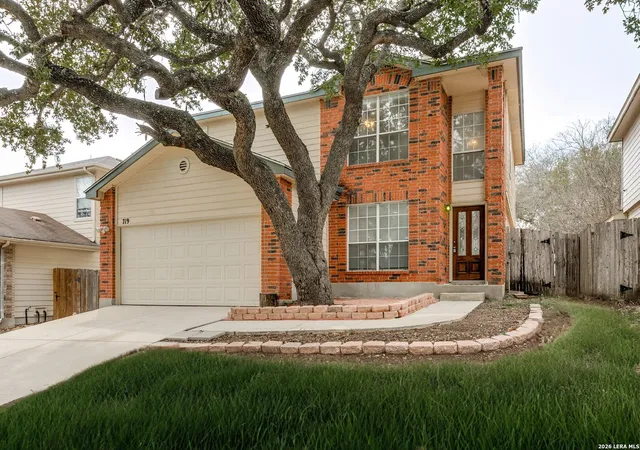 Photo 3 of Sale Pending at 719 Leopard, San Antonio, TX 78251 | MLS# 1949540 | Listing updated on 2026-04-01