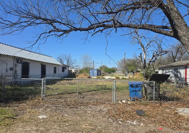 Photo 3 of Land for sale at 1011 Monterey, San Antonio, TX 78207 | MLS# 1949558 | Listing updated on 2026-07-02