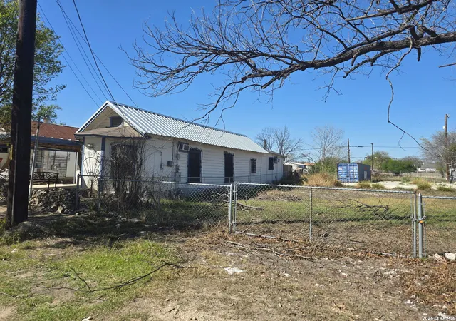 Photo 4 of Land for sale at 1011 Monterey, San Antonio, TX 78207 | MLS# 1949558 | Listing updated on 2026-07-02