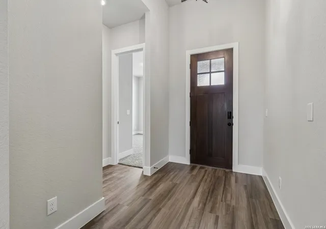 3rd image of 1634 Saddleback Run, New Braunfels, TX 78130 | MLS# 1949614