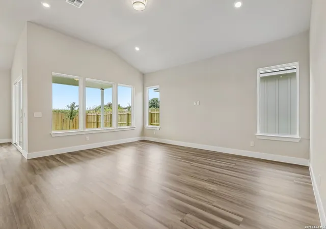 5th image of 1634 Saddleback Run, New Braunfels, TX 78130 | MLS# 1949614