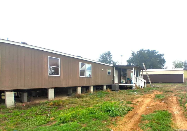 2nd image of 17845 Luckey Rd #2, Lytle, TX 78052 | MLS# 1949618