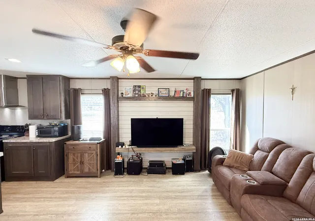 5th image of 228 County Road 7711, Devine, TX 78016 | MLS# 1949624