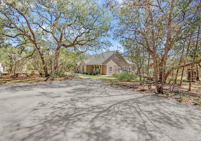Photo 2 of Sale Pending at 263 Eden Ranch, Canyon Lake, TX 78133 | MLS# 1949639 | Listing updated on 2026-04-11