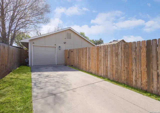 Homes for sale in San Antonio, TX | 7430 Weybridge, San Antonio, TX 78250 | MLS# 1949674