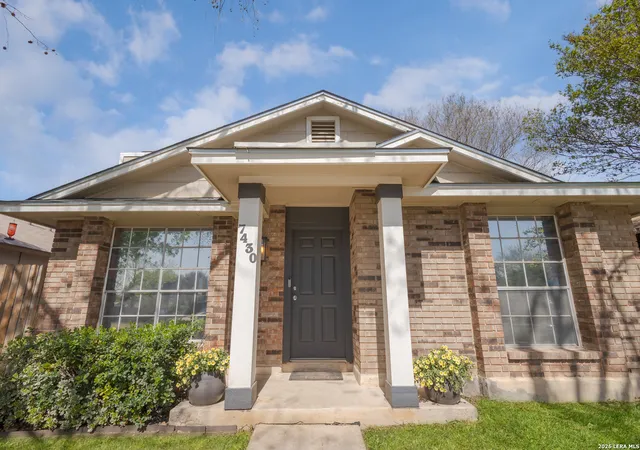 Homes for sale in San Antonio, TX | 7430 Weybridge, San Antonio, TX 78250 | MLS# 1949674