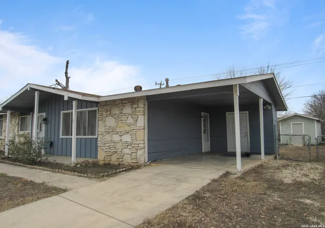 Photo 3 of Sale Pending at 182 Moon Valley, San Antonio, TX 78227 | MLS# 1949711 | Listing updated on 2026-04-07