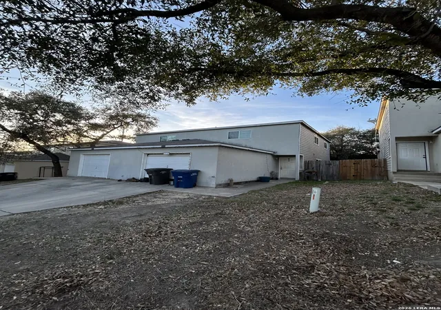 Photo 3 of Sale Pending at 8911 Maverick Draw, San Antonio, TX 78250 | MLS# 1949724 | Listing updated on 2026-04-27