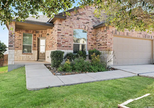 Photo 3 of Sale Pending at 508 Saltlick, Schertz, TX 78108 | MLS# 1949837 | Listing updated on 2026-04-22