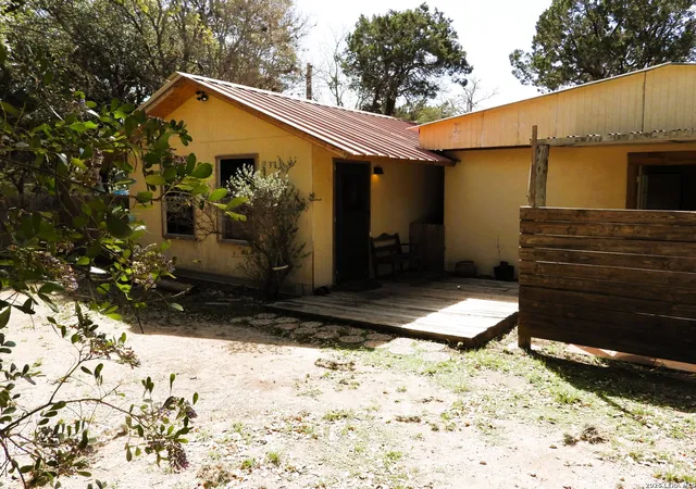 Photo 2 of Single family home for sale at 333 Rainbow Dr, Lakehills, TX 78063 | MLS# 1949838 | Listing updated on 2026-09-12