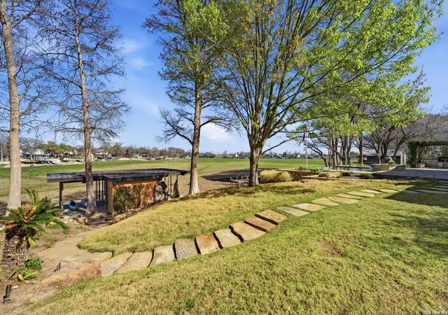 4th image of 930 Lakeview, Mc Queeney, TX 78123 | MLS# 1949855
