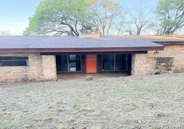 Photo 4 of Sale Pending at 19 Timbercrest, San Marcos, TX 78666 | MLS# 1949886 | Listing updated on 2026-04-27