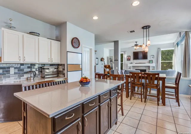 Photo 4 of Sale Pending at 21125 Las Lomas, San Antonio, TX 78258 | MLS# 1949890 | Listing updated on 2026-03-24