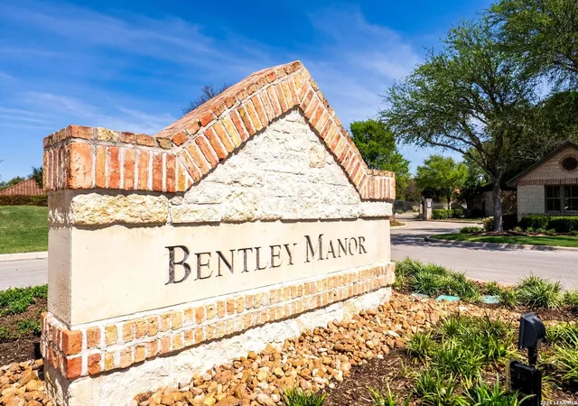 3rd image of 515 Talmadge Ln, Shavano Park, TX 78249 | MLS# 1949907