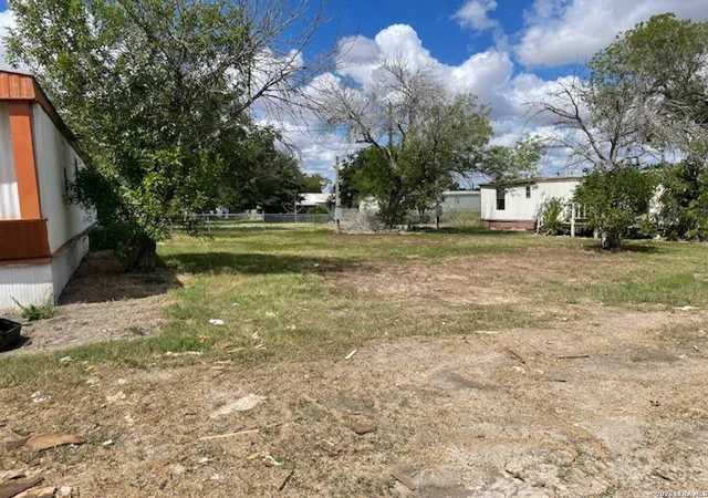 Photo 3 of Manufactured home for sale at 722 School, Kenedy, TX 78119 | MLS# 1949951 | Listing updated on 2026-04-22