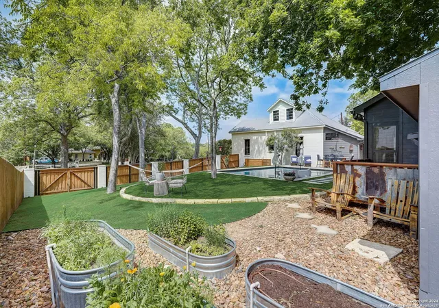 49th image of 109 W Evergreen St, Boerne, TX 78006 | MLS# 1949959