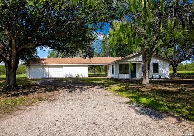 Homes for sale in Mathis, TX | 202 Ranch Rd, Mathis, TX 78368 | MLS# 1949966
