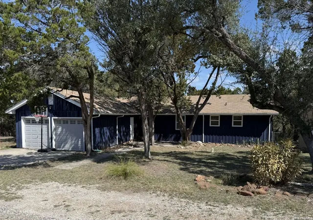 Photo 1 of Single family home for sale at 1154 Spitz Kegel View, Canyon Lake, TX 78133 | MLS# 1949981 | Listing updated on 2026-08-26