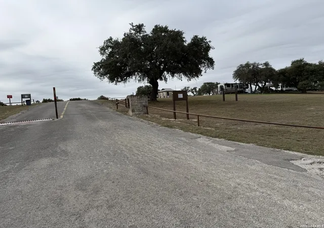 Photo 24 of Single family home for sale at 1154 Spitz Kegel View, Canyon Lake, TX 78133 | MLS# 1949981 | Listing updated on 2026-08-26