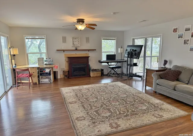 Photo 4 of Single family home for sale at 1154 Spitz Kegel View, Canyon Lake, TX 78133 | MLS# 1949981 | Listing updated on 2026-08-26