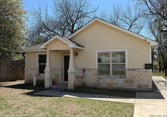 Photo 1 of Single family home for sale at 220 Hansford, San Antonio, TX 78210 | MLS# 1949999 | Listing updated on 2026-05-23