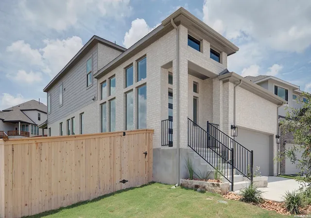 2nd image of 2645 Moonlight Run, San Antonio, TX 78245 | MLS# 1950031