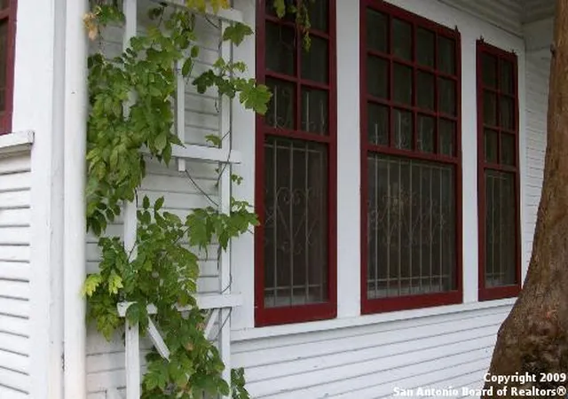 Photo 2 of Single family home for sale at 120 Delaware St, San Antonio, TX 78210 | MLS# 1950040 | Listing updated on 2026-05-19