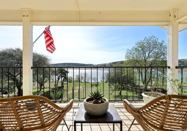 Photo 1 of Single family home for sale at 127 Cedar Tree Ln, Canyon Lake, TX 78133 | MLS# 1950063 | Listing updated on 2026-06-05