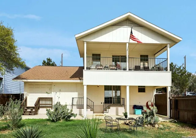 Photo 2 of Single family home for sale at 127 Cedar Tree Ln, Canyon Lake, TX 78133 | MLS# 1950063 | Listing updated on 2026-06-05