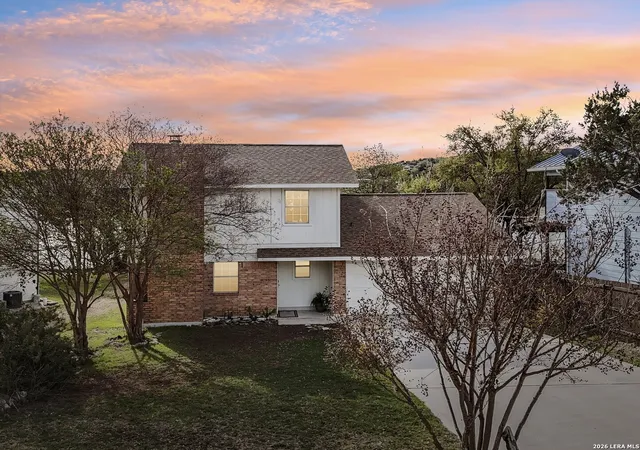 Photo 3 of Single family home for sale at 127 Cedar Tree Ln, Canyon Lake, TX 78133 | MLS# 1950063 | Listing updated on 2026-06-05
