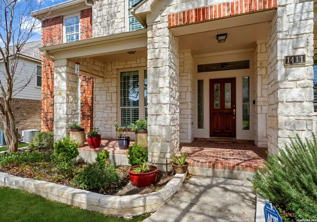 Photo 3 of Sale Pending at 1411 Golf, San Antonio, TX 78258 | MLS# 1950072 | Listing updated on 2026-04-09