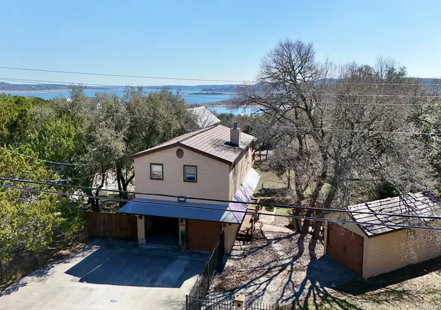 Photo 2 of Single family home for sale at 1512 Skyline, Canyon Lake, TX 78133 | MLS# 1950095 | Listing updated on 2026-05-16