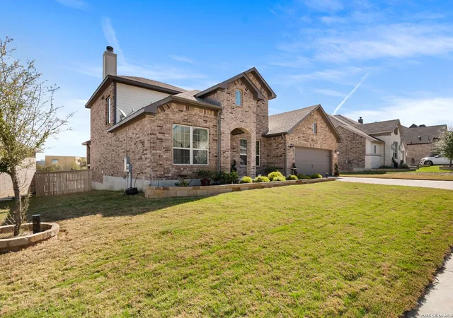 Photo 3 of Sale Pending at 28936 Bucking Bull, Fair Oaks Ranch, TX 78015 | MLS# 1950099 | Listing updated on 2026-04-01
