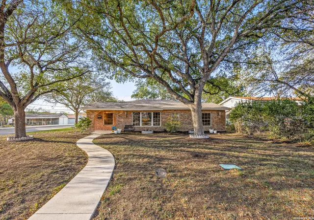 2nd image of 902 Alexander Hamilton Dr, San Antonio, TX 78228 | MLS# 1950109