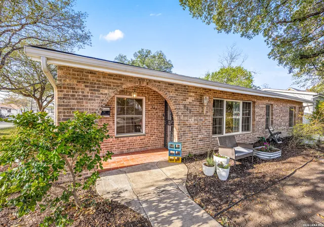 5th image of 902 Alexander Hamilton Dr, San Antonio, TX 78228 | MLS# 1950109