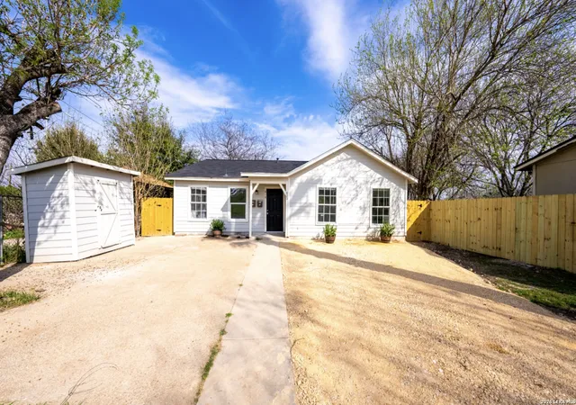 Photo 1 of Sale Pending at 818 Hampton, San Antonio, TX 78220 | MLS# 1950130 | Listing updated on 2026-05-04