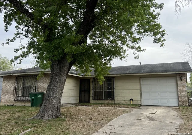 Photo 3 of Sale Pending at 7438 Brk Valley, San Antonio, TX 78242 | MLS# 1950161 | Listing updated on 2026-03-27