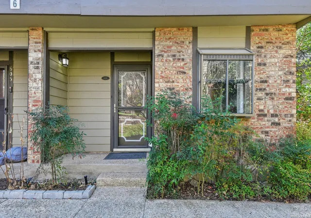 2nd image of 11815 Vance Jackson #606, San Antonio, TX 78230 | MLS# 1950174