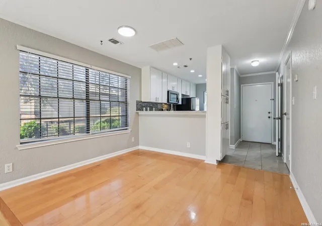 3rd image of 11815 Vance Jackson #606, San Antonio, TX 78230 | MLS# 1950174