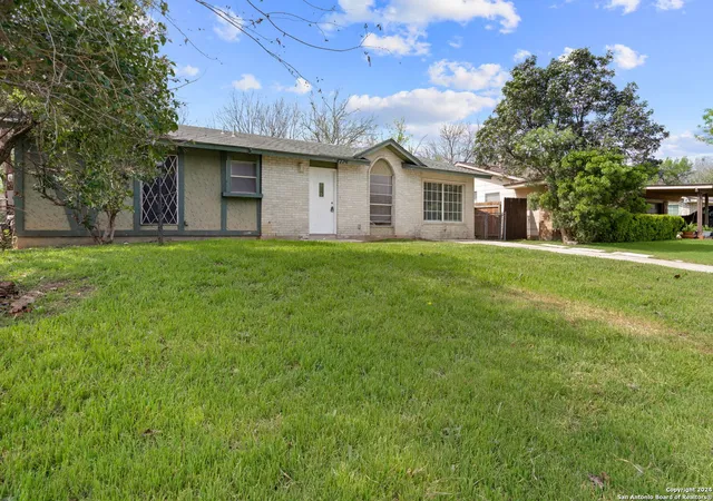 Photo 2 of Single family home for sale at 4726 Casa Verde St, San Antonio, TX 78233 | MLS# 1950185 | Listing updated on 2026-03-30