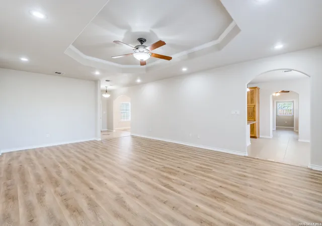 Photo 2 of Single family home for sale at 439 Bear Gardens, La Vernia, TX 78121 | MLS# 1950218 | Listing updated on 2026-03-30